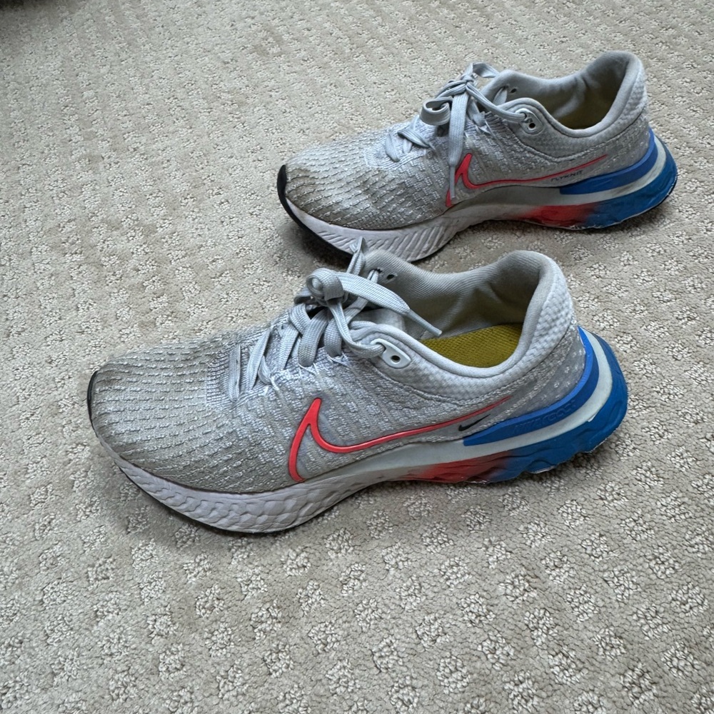 Nike flexknit react Gray and Blue Sneakers